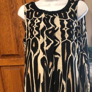 Beautiful jeweled neck tunic